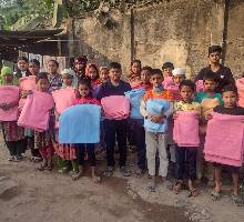 Kids in Mirpur received the blankets-3