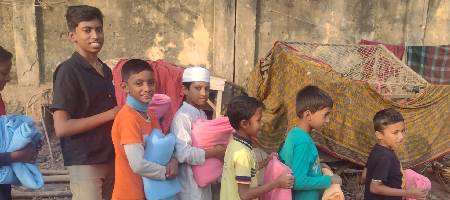 Kids in Mirpur received the blankets