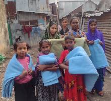 Kids in Mohakhali received the blankets 2